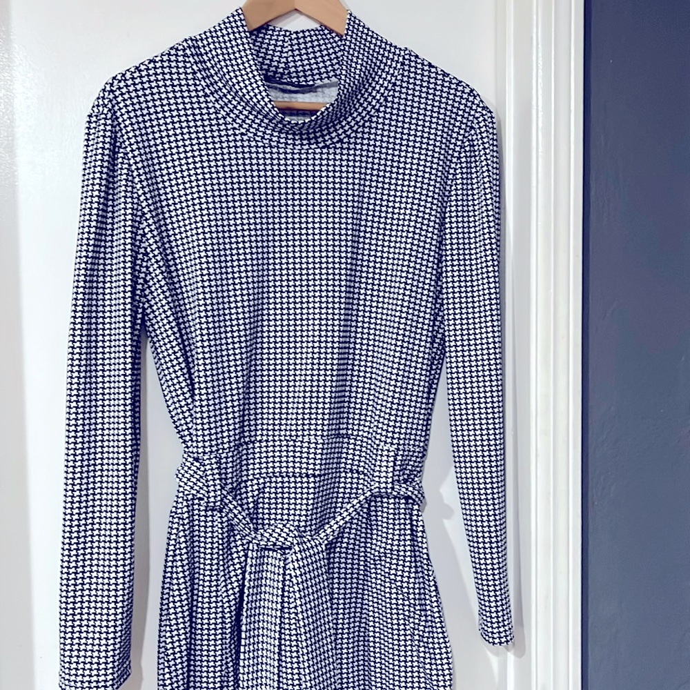 Karen STYL from Nordstrom - houndstooth mock turtleneck dress - L